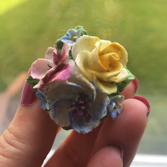Floral brooch Made in England - Picture 2 of 4
